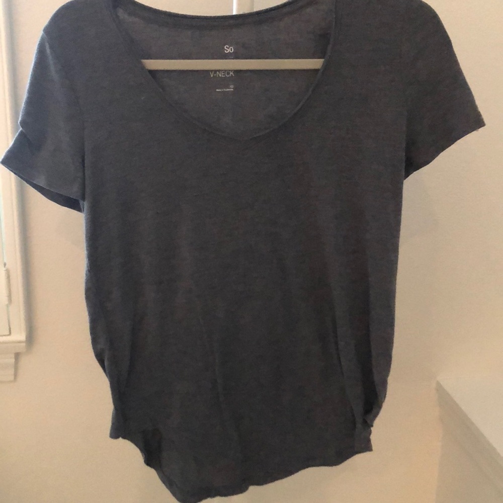 grey basic tee